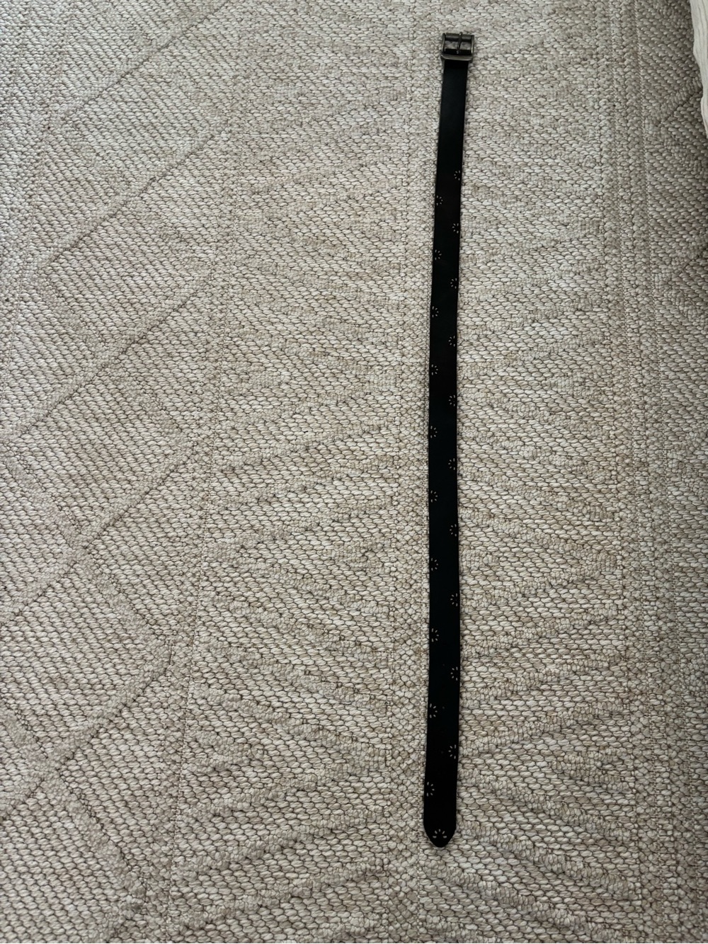 American Eagle Outfitters dark brown belt with sewn on accents